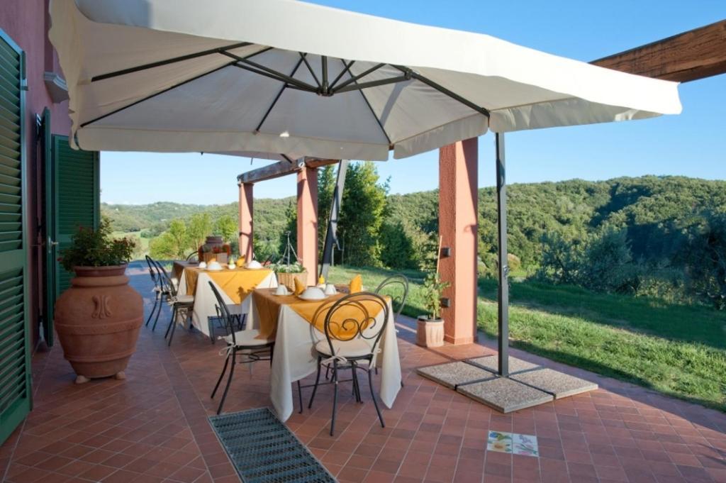 Podere Chiaromonte Palaia Exterior photo