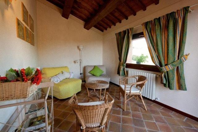 Podere Chiaromonte Palaia Room photo